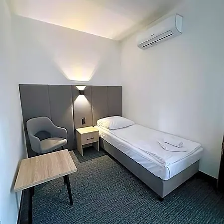 فندق مبيت وإفطار Stary 4*