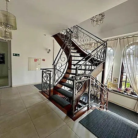 Stary فندق مبيت وإفطار 4*
